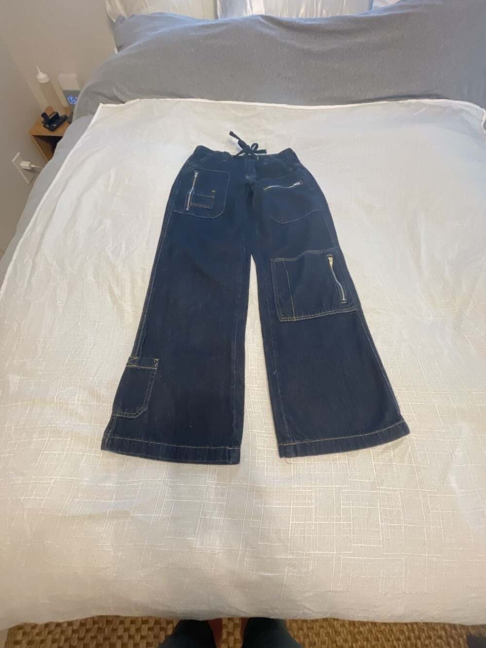 BDG Urban Outfitters Cargo Jeans Sz 24 Dark Wash Denim Zip Pockets
Grunge
Skater